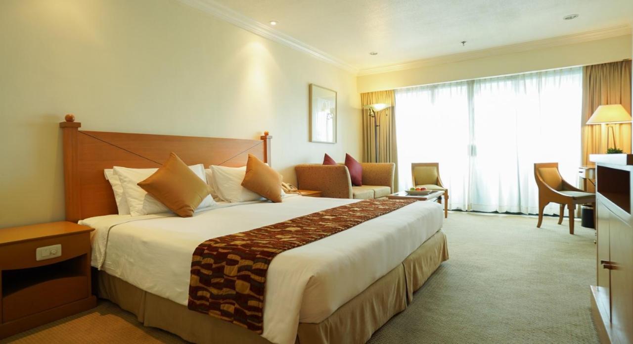 The Heritage Manila 4*