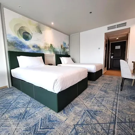 The Heritage Hotel Manila Pasay Exterior photo